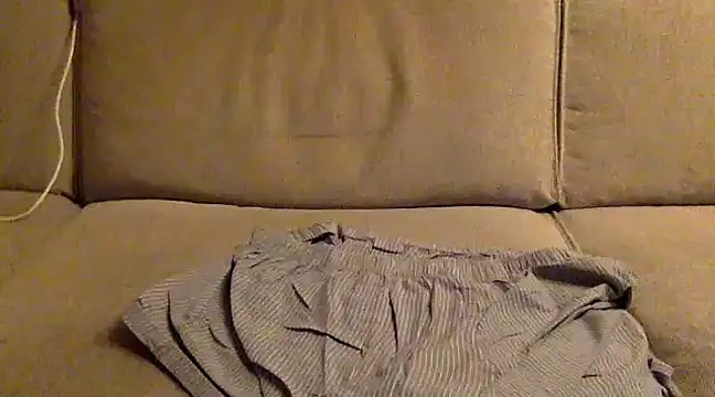 Chrisdom1980 online show from December 6, 8:51 pm