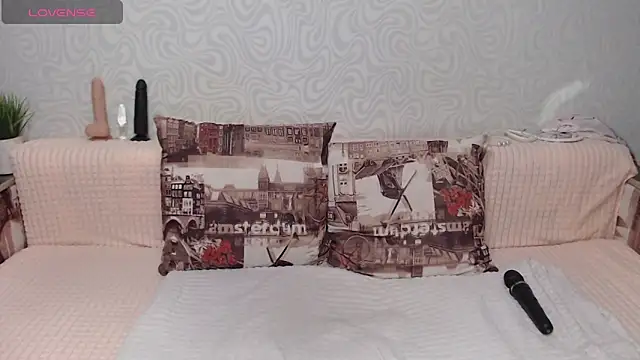 lelapopins online show from January 13, 2:32 pm