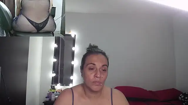 Snapshot of zoe_hotxxx chatting on September 11, 12:00 am zoe hotxxx online show from September 11, 12:00 am