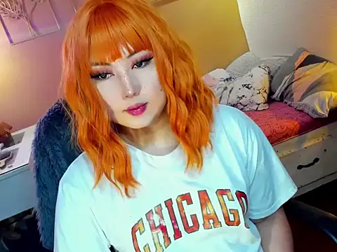 HOTnWILDalice online show from March 1, 2:15 am