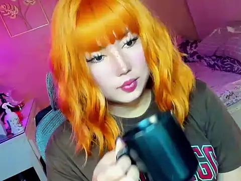 HOTnWILDalice online show from November 13, 2:43 am