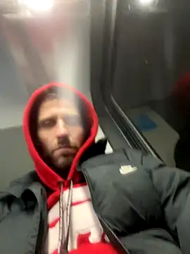 Snapshot of FckbbOy chatting on October 31, 5:30 am FckbbOy online show from October 31, 5:30 am