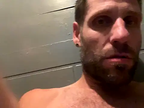 Snapshot of FckbbOy chatting on November 3, 2:51 pm FckbbOy online show from November 3, 2:51 pm