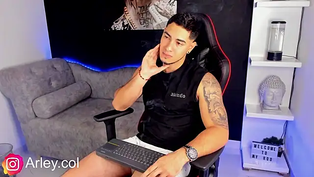 Dimitri Colleman online show from December 31, 3:23 am