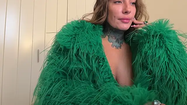 airgeadx online show from December 16, 6:05 pm