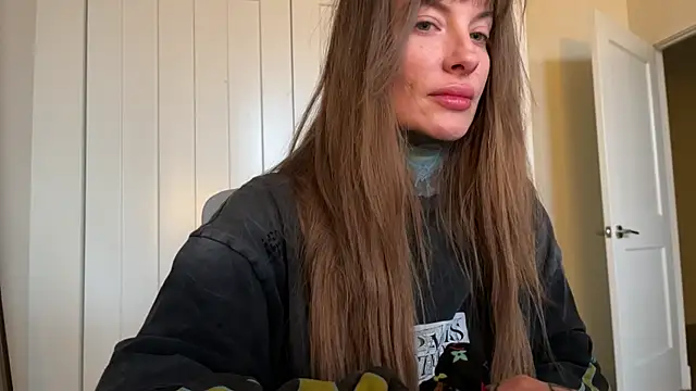 airgeadx online show from March 1, 11:04 pm