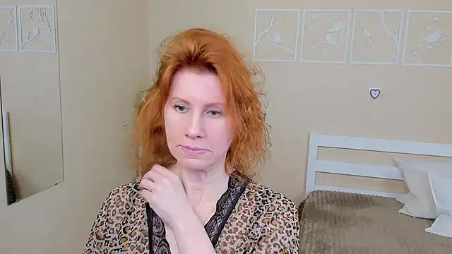 FoxySophia online show from February 3, 6:02 am