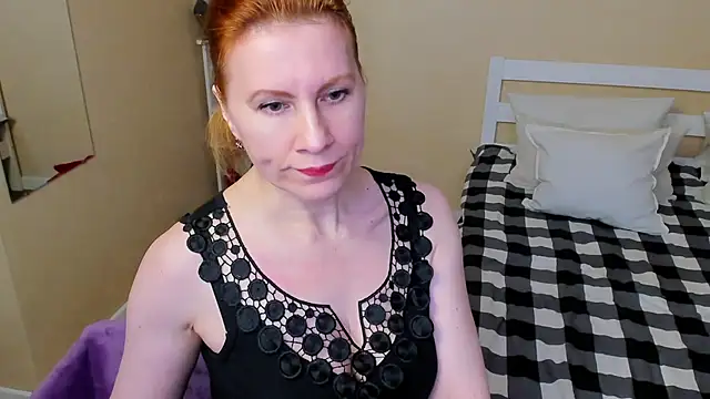 FoxySophia online show from November 6, 10:27 am