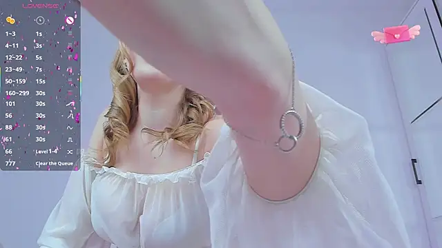 Snapshot of YourWildDestiny chatting on March 12, 3:57 am YourWildDestiny online show from March 12, 3:57 am