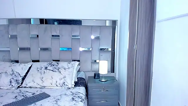 Cammiila online show from November 7, 8:53 pm