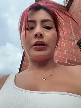 LINDA PATTY94 online show from February 6, 9:06 pm