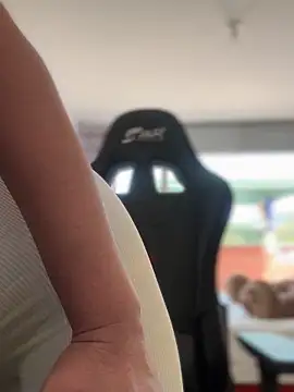 LINDA PATTY94 online show from February 19, 4:00 pm