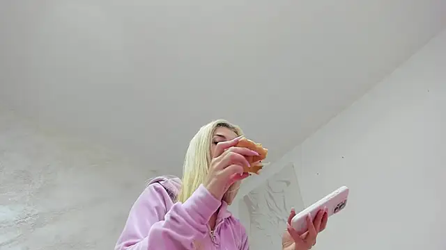 Snapshot of lissababe1 chatting on September 27, 5:51 pm lissababe1 online show from September 27, 5:51 pm