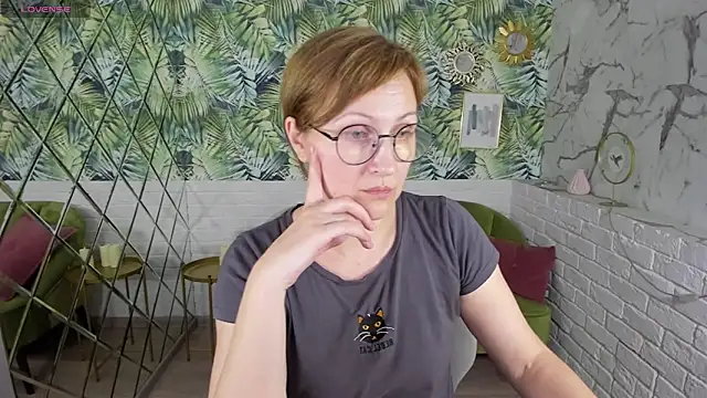 Paris Cherry online show from March 8, 11:07 pm