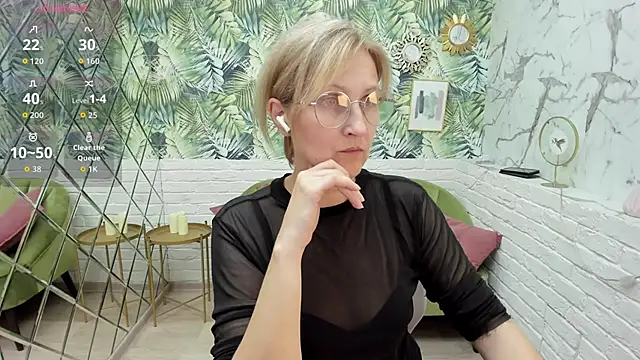 Paris Cherry online show from September 27, 8:14 pm