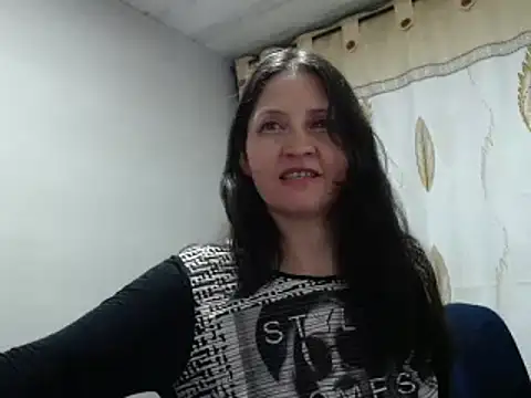 Snapshot of angel_sw chatting on March 18, 1:21 am angel sw online show from March 18, 1:21 am