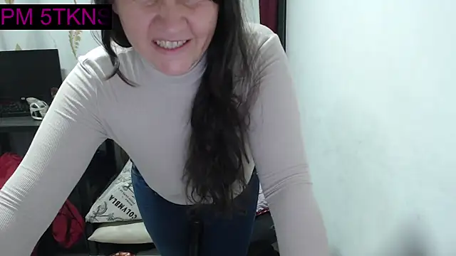 Snapshot of angel_sw chatting on November 17, 11:21 pm angel sw online show from November 17, 11:21 pm