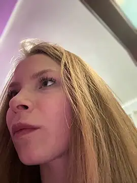 AnastasiaAniess online show from February 28, 9:01 pm