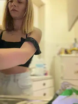 AnastasiaAniess online show from March 10, 6:45 pm