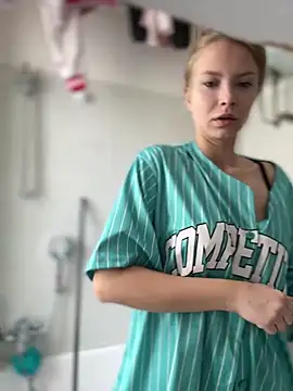 AnastasiaAniess online show from March 13, 9:10 am