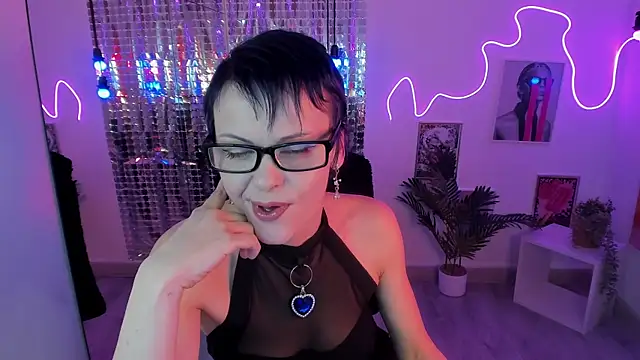 Snapshot of BrandiSweetie chatting on March 16, 12:23 am BrandiSweetie online show from March 16, 12:23 am