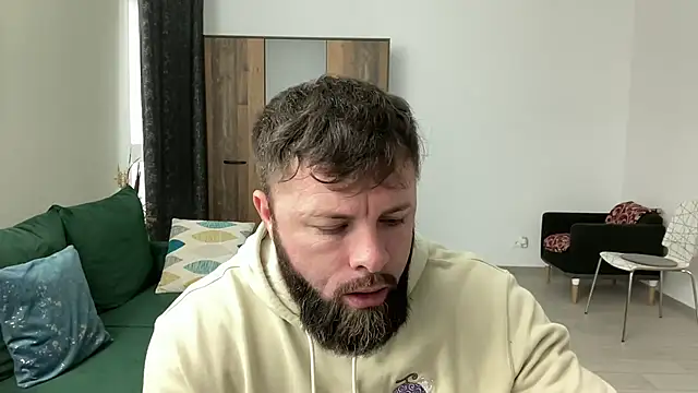 Snapshot of AlphaSparks chatting on December 5, 7:49 am AlphaSparks online show from December 5, 7:49 am