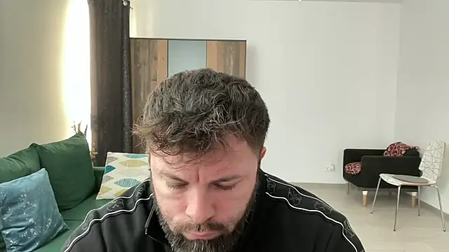 Snapshot of AlphaSparks chatting on December 16, 6:53 am AlphaSparks online show from December 16, 6:53 am