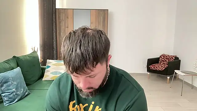 Snapshot of AlphaSparks chatting on December 18, 7:04 am AlphaSparks online show from December 18, 7:04 am