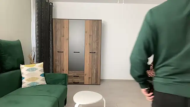 Snapshot of AlphaSparks chatting on January 30, 6:56 am AlphaSparks online show from January 30, 6:56 am