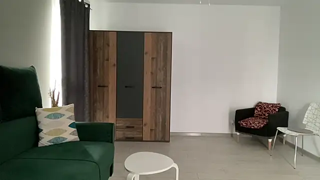 Snapshot of AlphaSparks chatting on January 30, 7:04 pm AlphaSparks online show from January 30, 7:04 pm