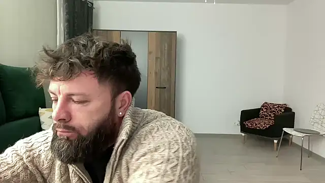 Snapshot of AlphaSparks chatting on February 3, 3:42 am AlphaSparks online show from February 3, 3:42 am