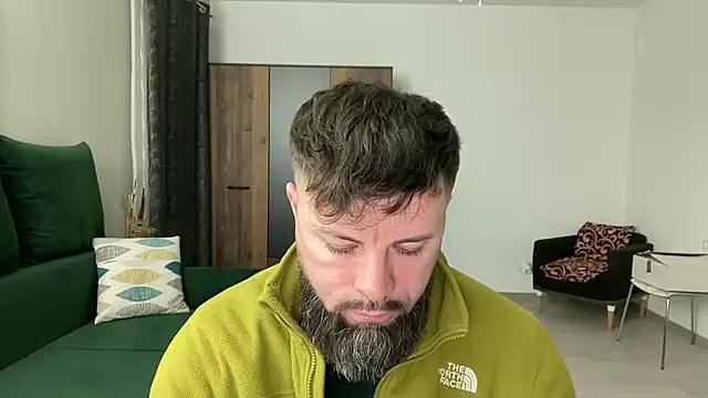 Snapshot of AlphaSparks chatting on February 21, 3:34 am AlphaSparks online show from February 21, 3:34 am