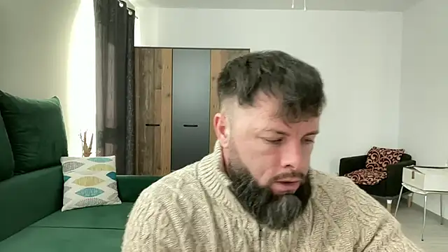 Snapshot of AlphaSparks chatting on February 25, 3:42 am AlphaSparks online show from February 25, 3:42 am