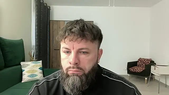 Snapshot of AlphaSparks chatting on February 28, 6:43 am AlphaSparks online show from February 28, 6:43 am