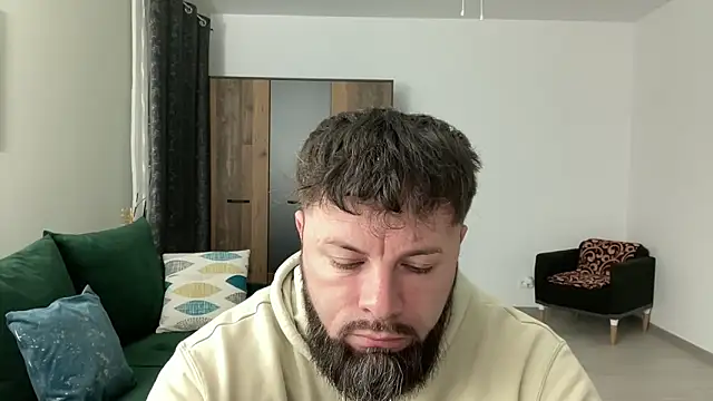 Snapshot of AlphaSparks chatting on March 5, 4:02 am AlphaSparks online show from March 5, 4:02 am