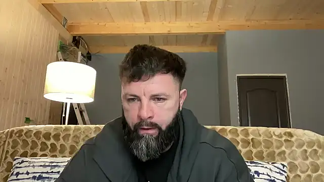 Snapshot of AlphaSparks chatting on October 24, 2:52 am AlphaSparks online show from October 24, 2:52 am