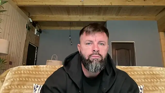 Snapshot of AlphaSparks chatting on November 3, 3:52 am AlphaSparks online show from November 3, 3:52 am