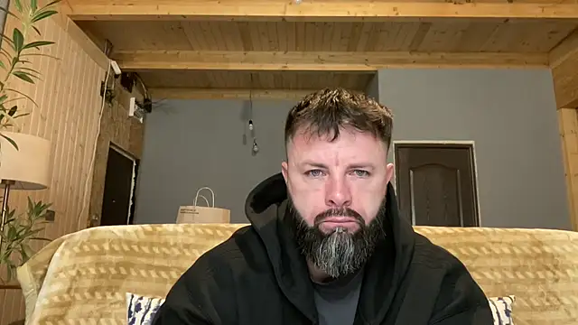 Snapshot of AlphaSparks chatting on November 4, 3:49 am AlphaSparks online show from November 4, 3:49 am