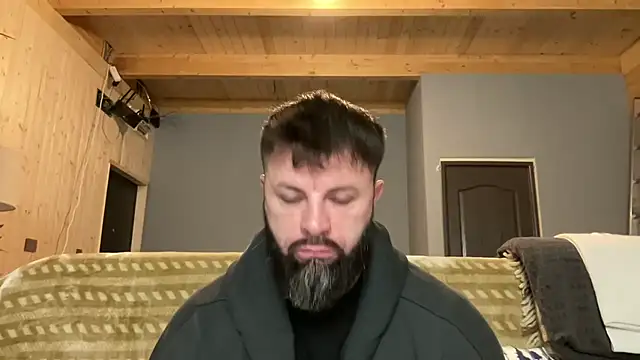 Snapshot of AlphaSparks chatting on November 11, 4:01 am AlphaSparks online show from November 11, 4:01 am