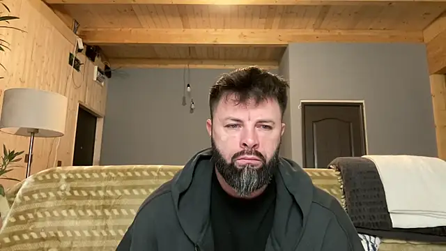 Snapshot of AlphaSparks chatting on November 12, 3:51 am AlphaSparks online show from November 12, 3:51 am