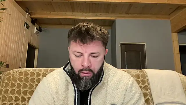 Snapshot of AlphaSparks chatting on November 18, 3:45 am AlphaSparks online show from November 18, 3:45 am