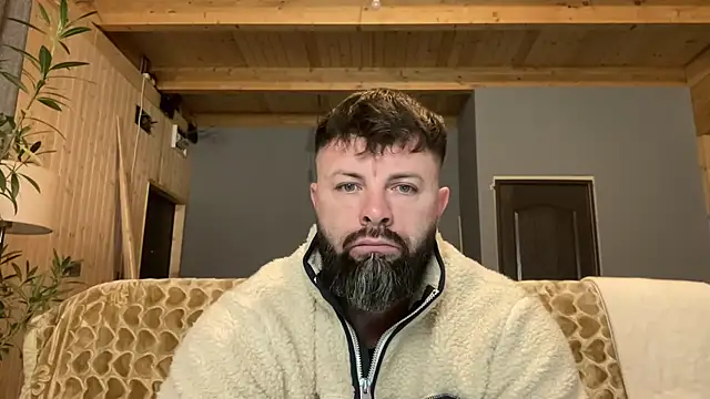 Snapshot of AlphaSparks chatting on November 21, 3:49 am AlphaSparks online show from November 21, 3:49 am