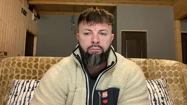 Snapshot of AlphaSparks chatting on November 24, 3:50 am AlphaSparks online show from November 24, 3:50 am