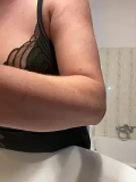 Wet-Pussycat online show from November 16, 1:11 am