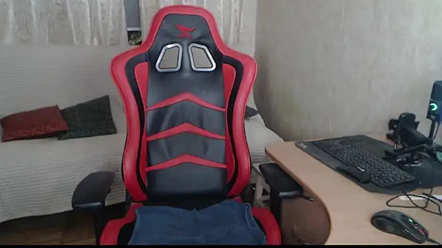 Snapshot of KellyNory chatting on March 17, 8:30 pm KellyNory online show from March 17, 8:30 pm