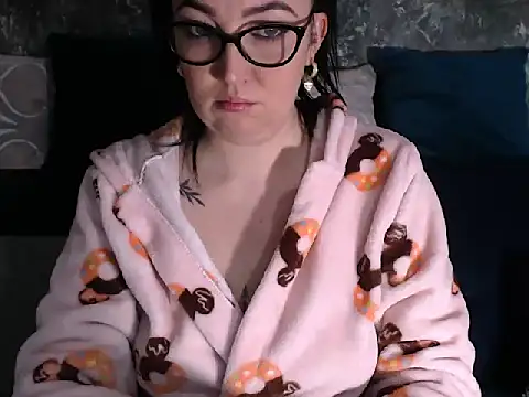 CreamyWetGirl online show from December 18, 7:26 am