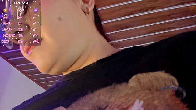 Snapshot of anastasia_bee chatting on March 11, 11:44 am anastasia bee online show from March 11, 11:44 am