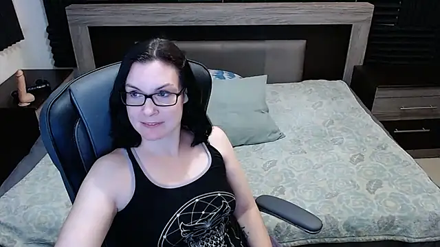 DesreRose online show from September 29, 11:20 pm