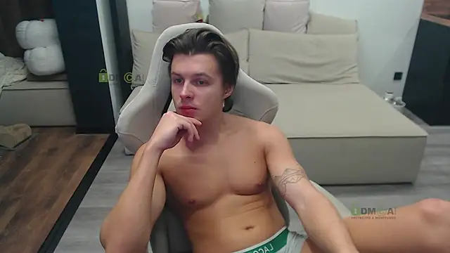 Sunny-Girl1 online show from November 17, 8:20 am