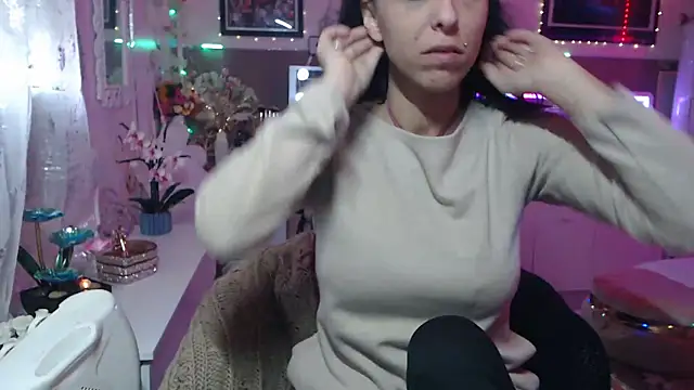 misscectito13 online show from March 10, 4:25 pm